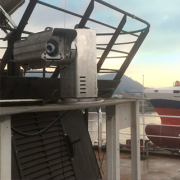Hochgradig robuste HD-IP-Kameras für Schiffe und Krane